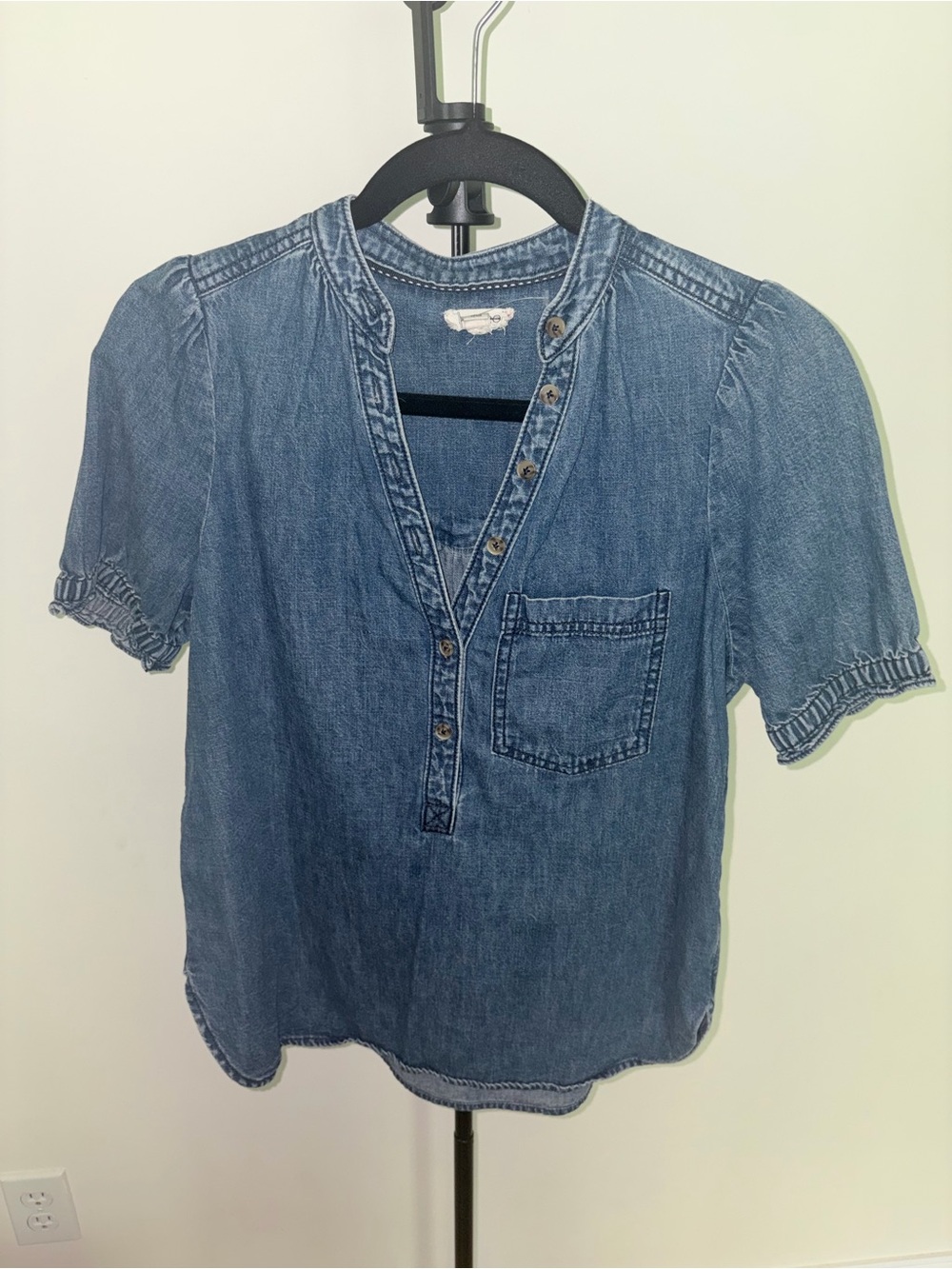 Aly Denim Puff-Sleeve Blouse by Pilcro - Picture 2 of 6